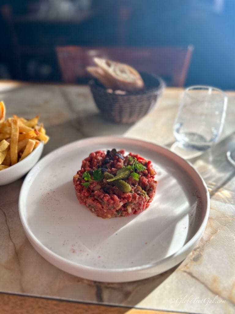 Steak tartare in Paris